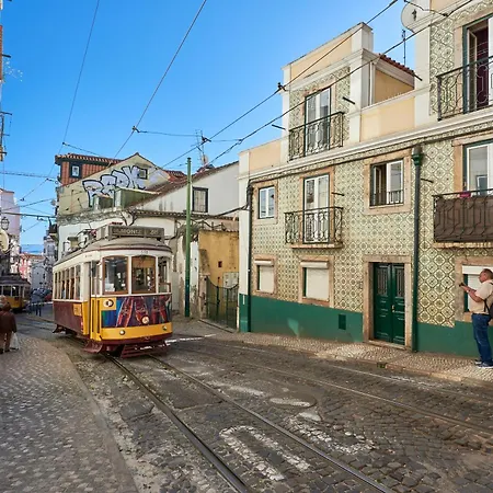 公寓 Idyllic Light-filled Alfama Apt, By Timecooler