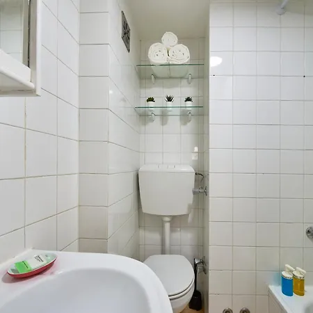 Apartman Idyllic Light-filled Alfama Apt, By Timecooler Lisboa