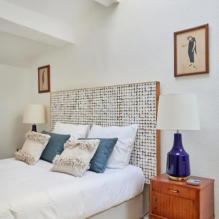 Idyllic Light-filled Alfama Apt, By Timecooler شقة *