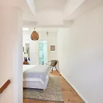 Idyllic Light-filled Alfama Apt, By Timecooler Apartmán Lisboa