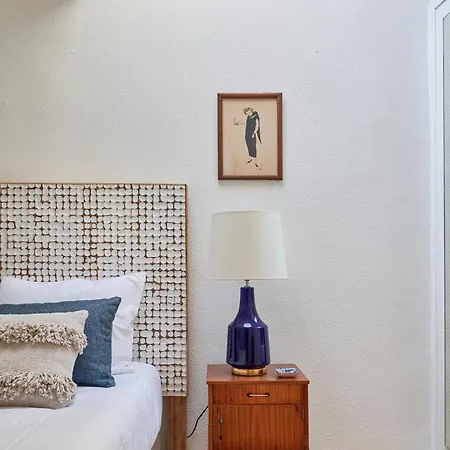 Idyllic Light-filled Alfama Apt, By Timecooler Apartament *